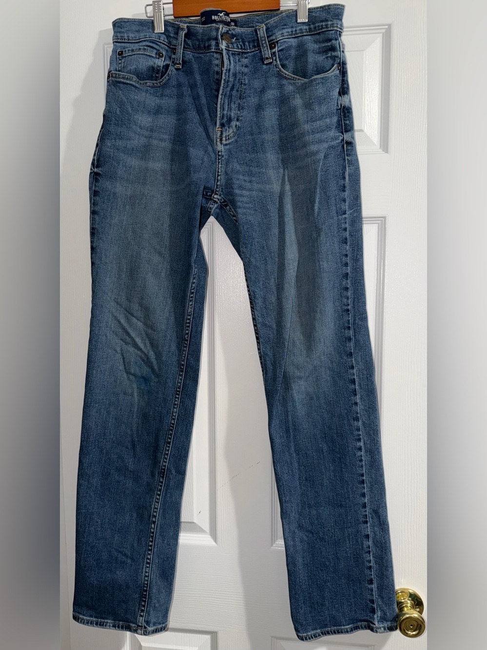 Hollister Men's Straight-Leg Indigo Jeans